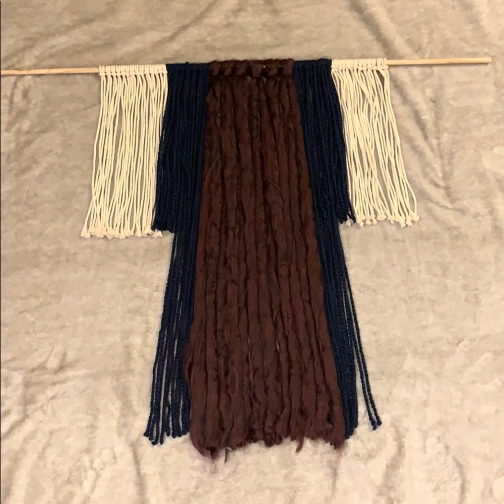 Chic hanging macrame - Picture 3 of 3